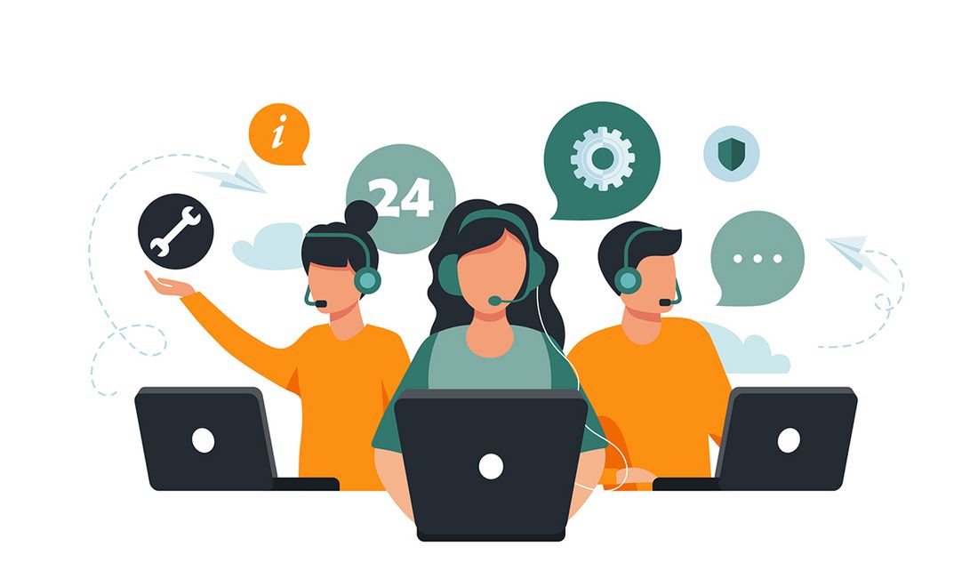 Drei Personen mit Headsets an Laptops, umgeben von Sprechblasen und Symbolen, darunter „24“.
