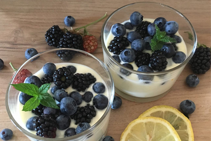 Beeren-Joghurt mit Safran Beeren-Joghurt mit Safran