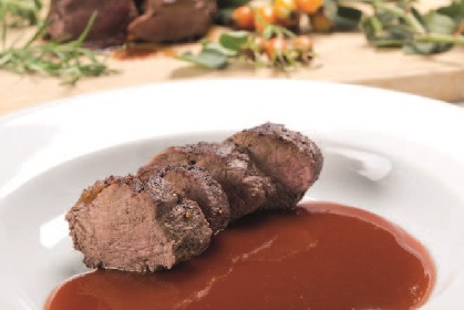 Hirschmedaillons in Hagebutten-Sauce Hirschmedaillons in Hagebutten-Sauce