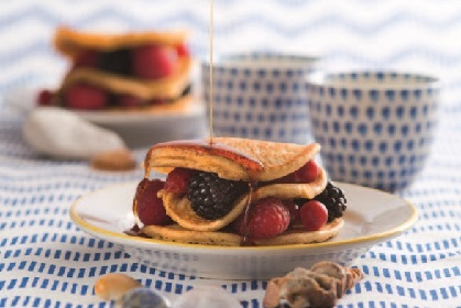 Mini-Pancakes mit Beeren Mini-Pancakes mit Beeren