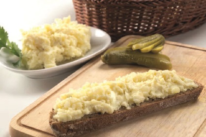 Erdäpfel-Aufstrich mit Leinöl Erdäpfel-Aufstrich mit Leinöl