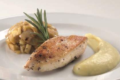 Hühnerfilet mit Pastinaken-Erdäpfel-Püree Hühnerfilet mit Pastinaken-Erdäpfel-Püree